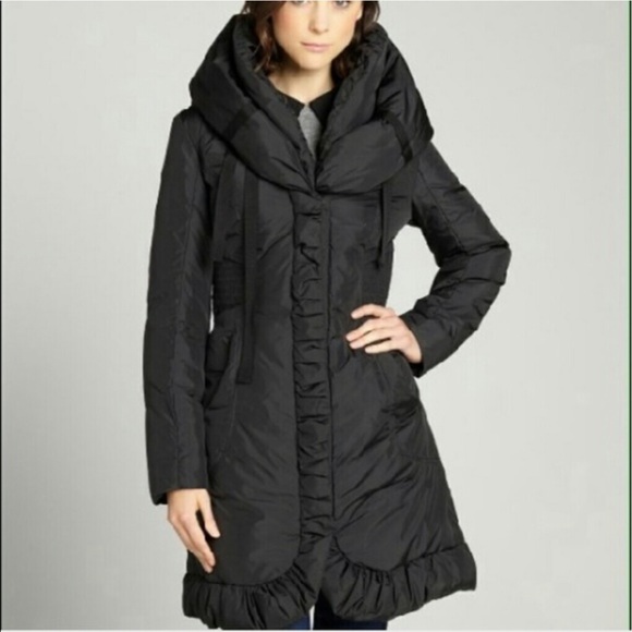 Tahari 'Elissa' Pillow Collar Hooded Down Puffer - Picture 1 of 7